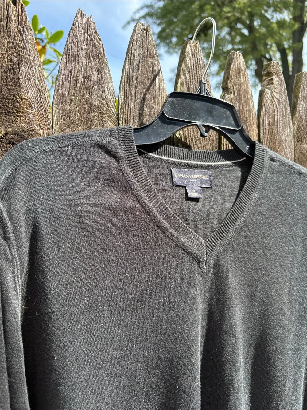 Banana Republic medium black cotton v-neck!